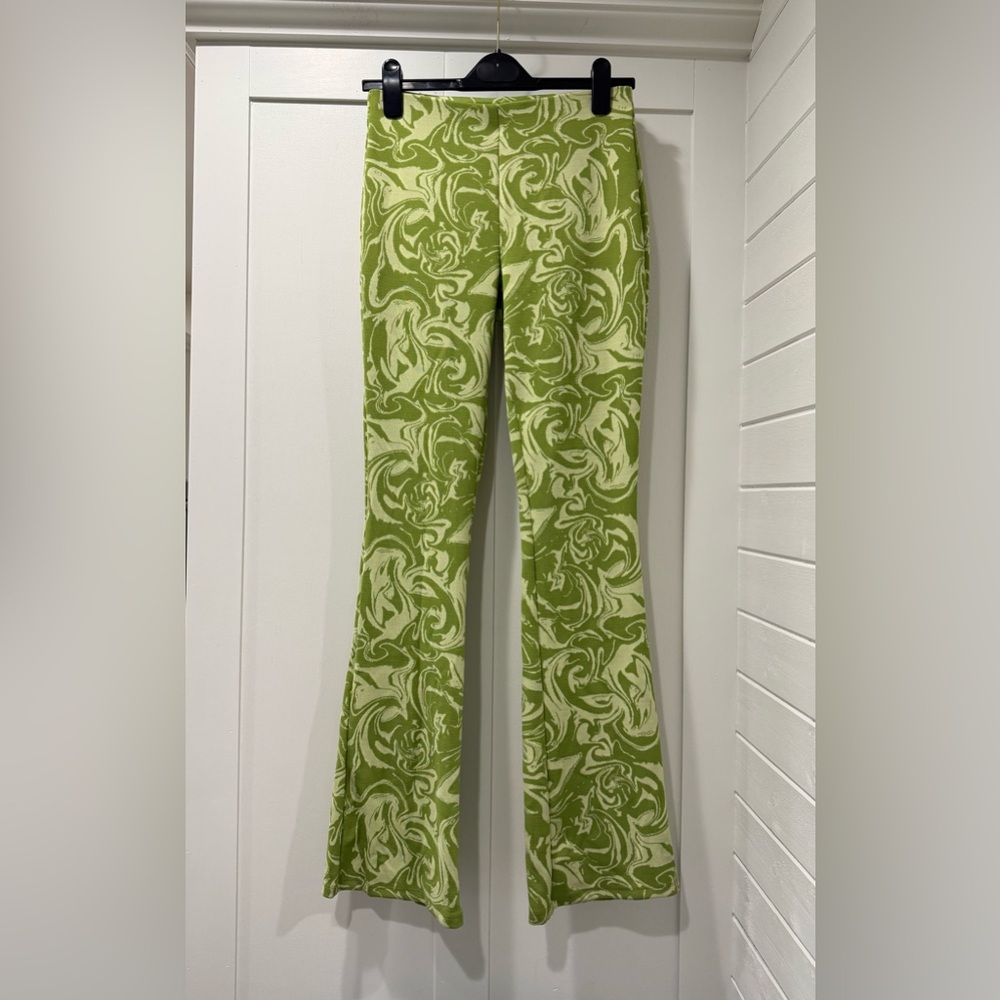 Zara‎ Funky Green Swirl Patterned Pants